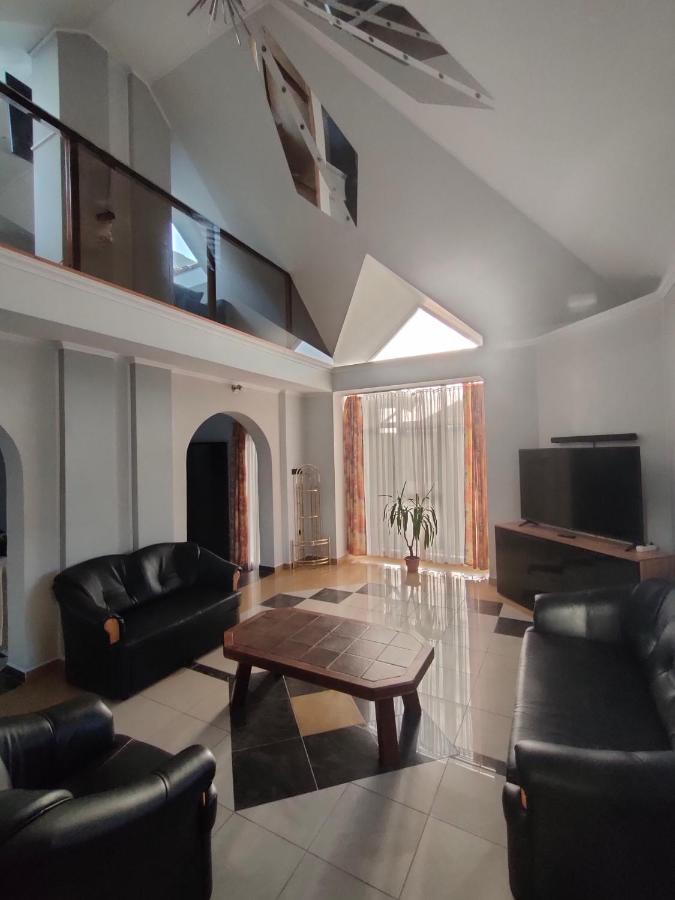Nikolux Apartman Hajdúszoboszló المظهر الخارجي الصورة