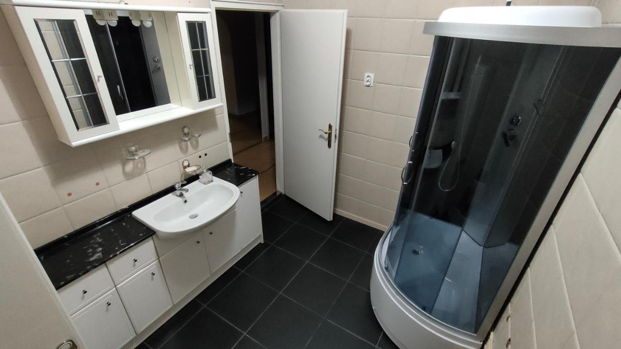 Nikolux Apartman Hajdúszoboszló المظهر الخارجي الصورة